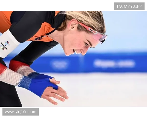 荷兰球队46年后欧战单场进6球 主帅斯豪滕称本该打进8球 荷兰球队46年后欧战单场进6球 主帅斯豪滕称本该打进8球